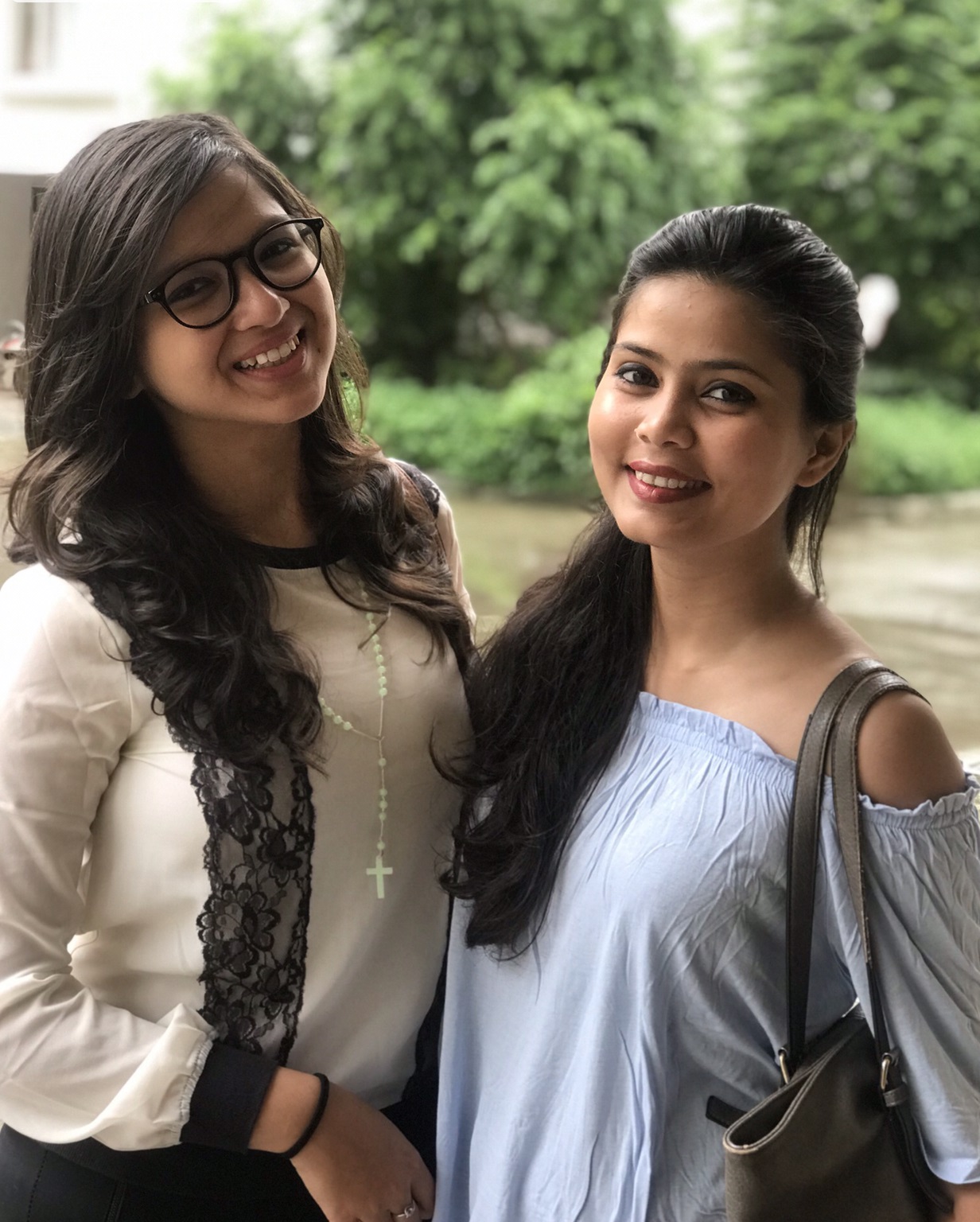 The 9 To 5 Story Shivangi and Dixita