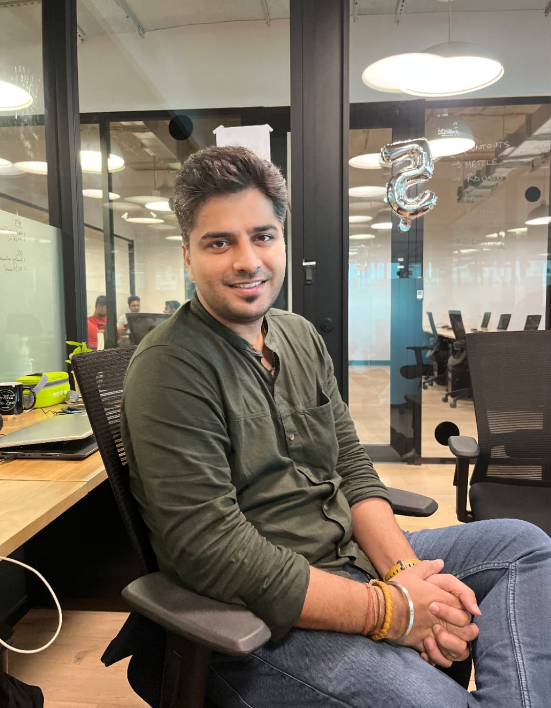 The 9 To 5 Story Akash Tandon